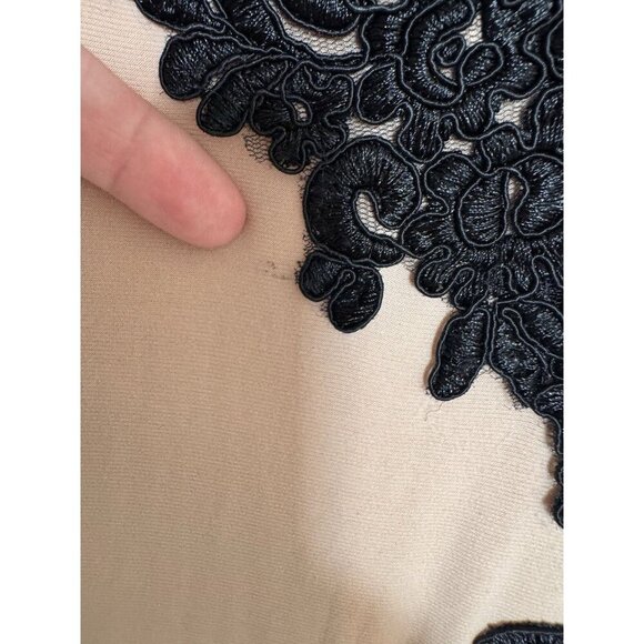 Betsy & Adam Floral Lace Woven Gown Dress Nude/Black Size 2 Low-Back Prom Tan - Picture 14 of 16